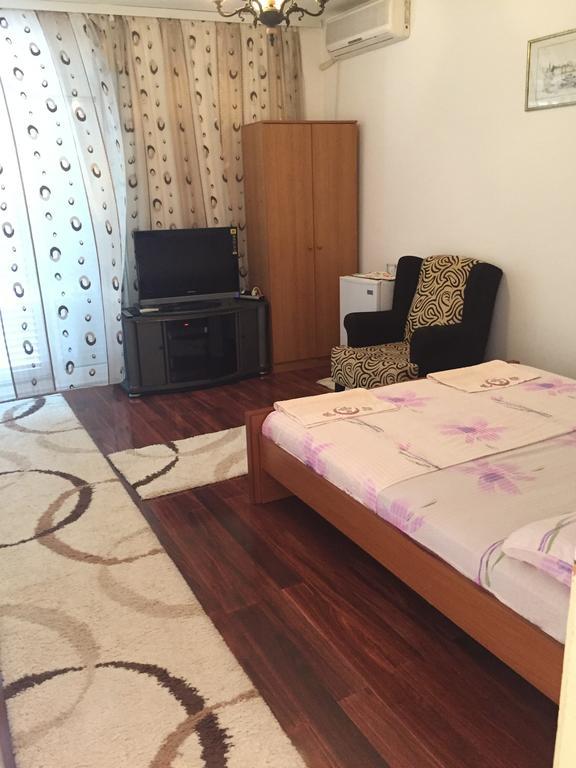 Tina Rooms Ulcinj Exterior photo